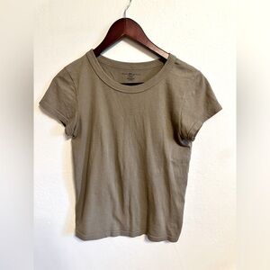 Brandy Melville Women’s 100% Cotton Brown Short Sleeve Tee T-Shirt Top Small